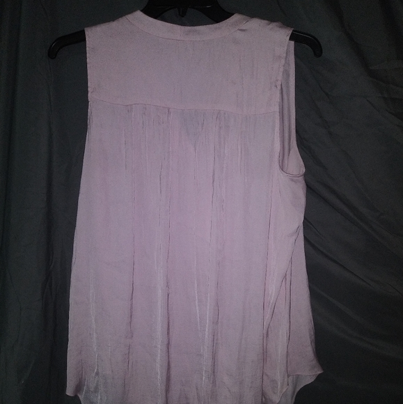 Vince Camuto sleeveless blouse - Picture 4 of 4